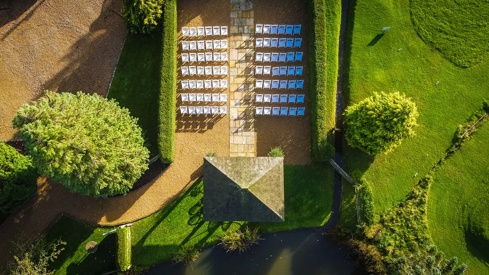 brookfield barn wedding outdoor ceremony above setup