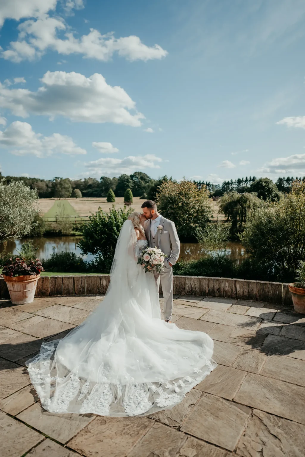 Brookfield Barn Summer wedding