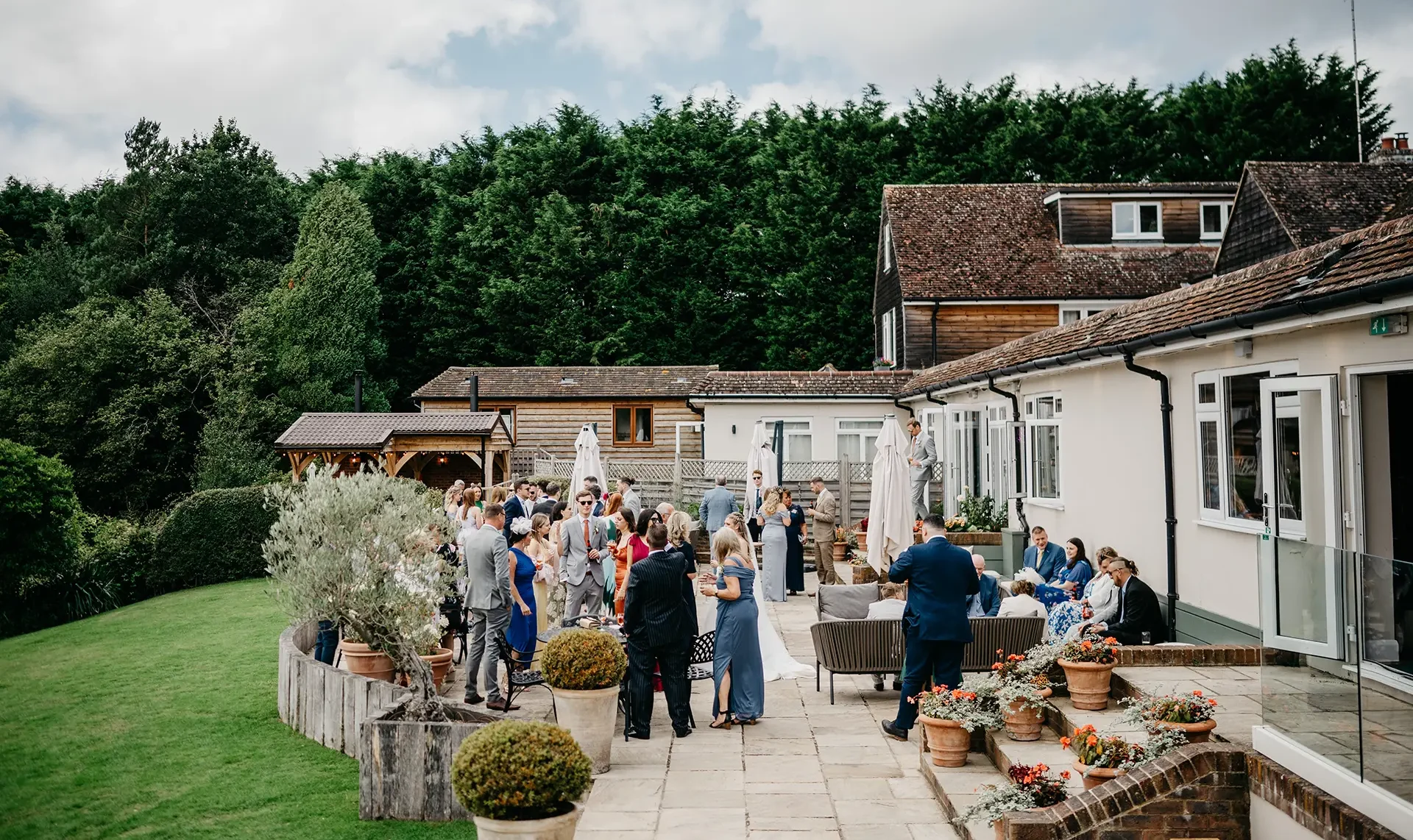 Brookfield Barn wedding drinks reception outdoor