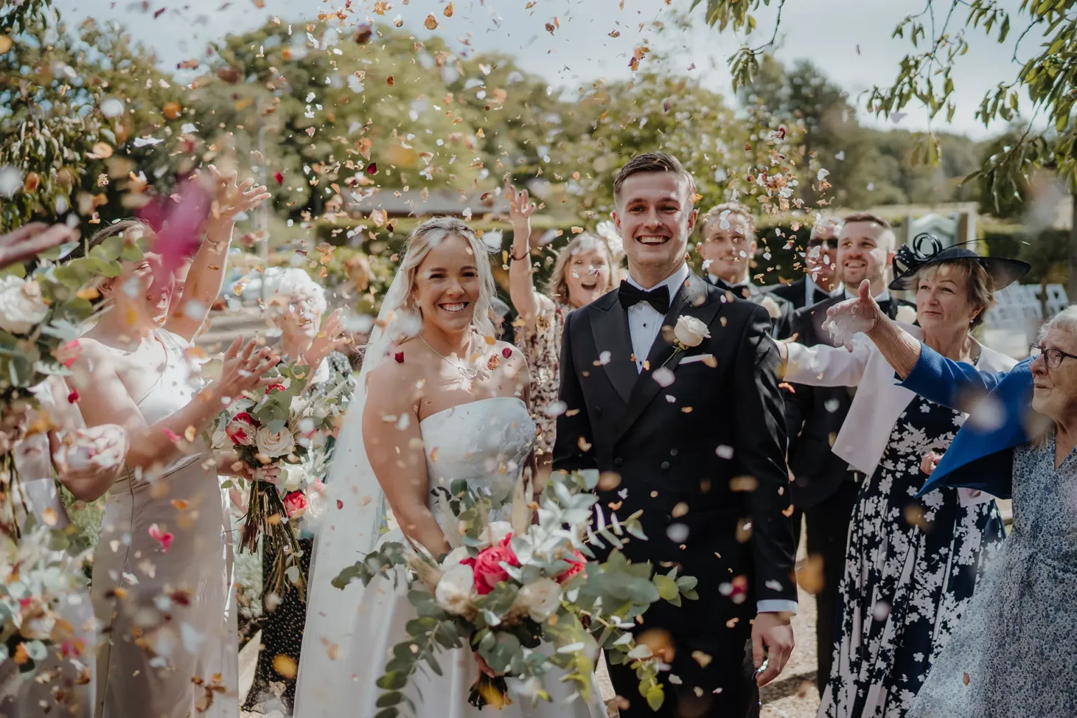 Brookfield Barn confetti shot