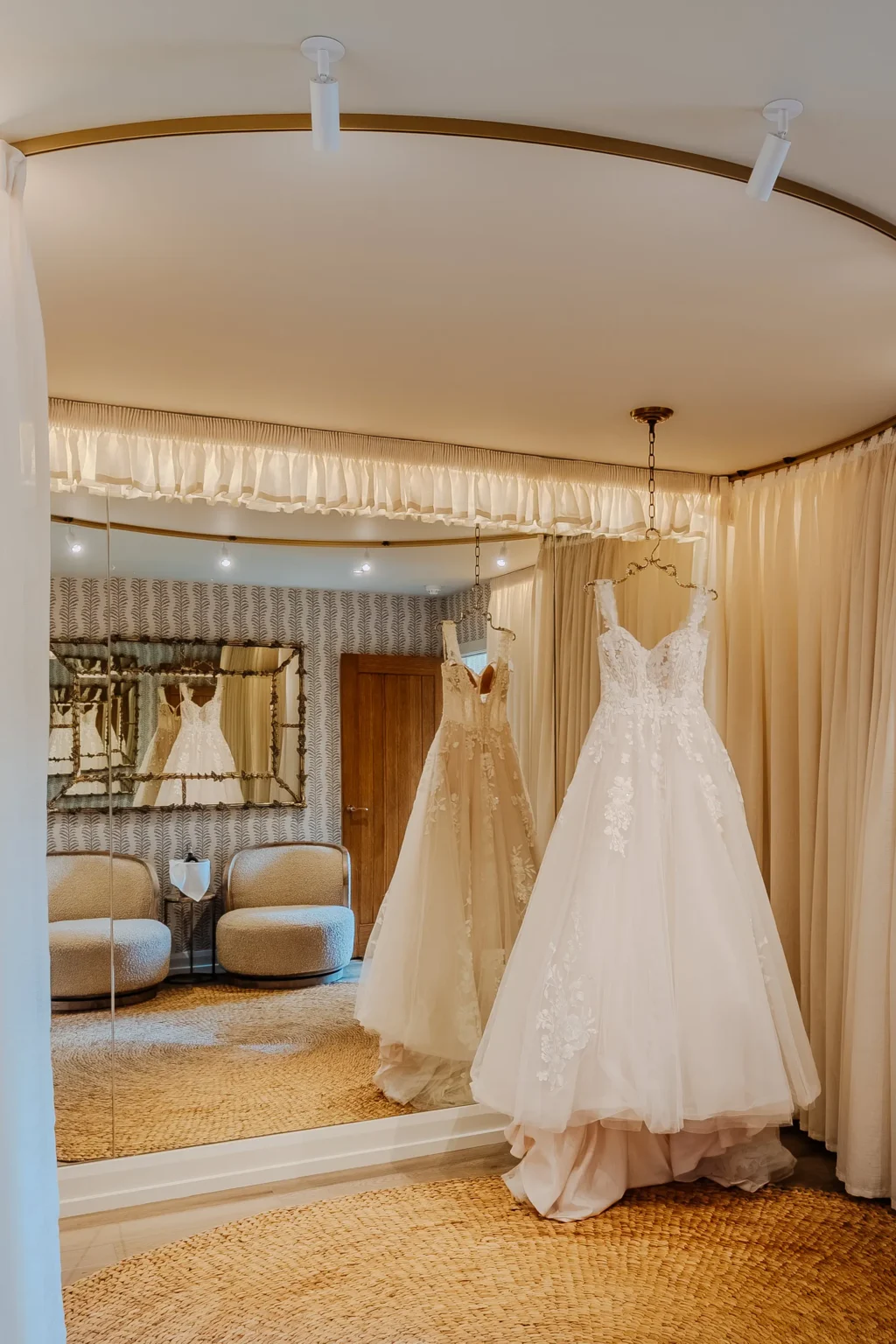 brookfield barn lakeview dressing room portrait