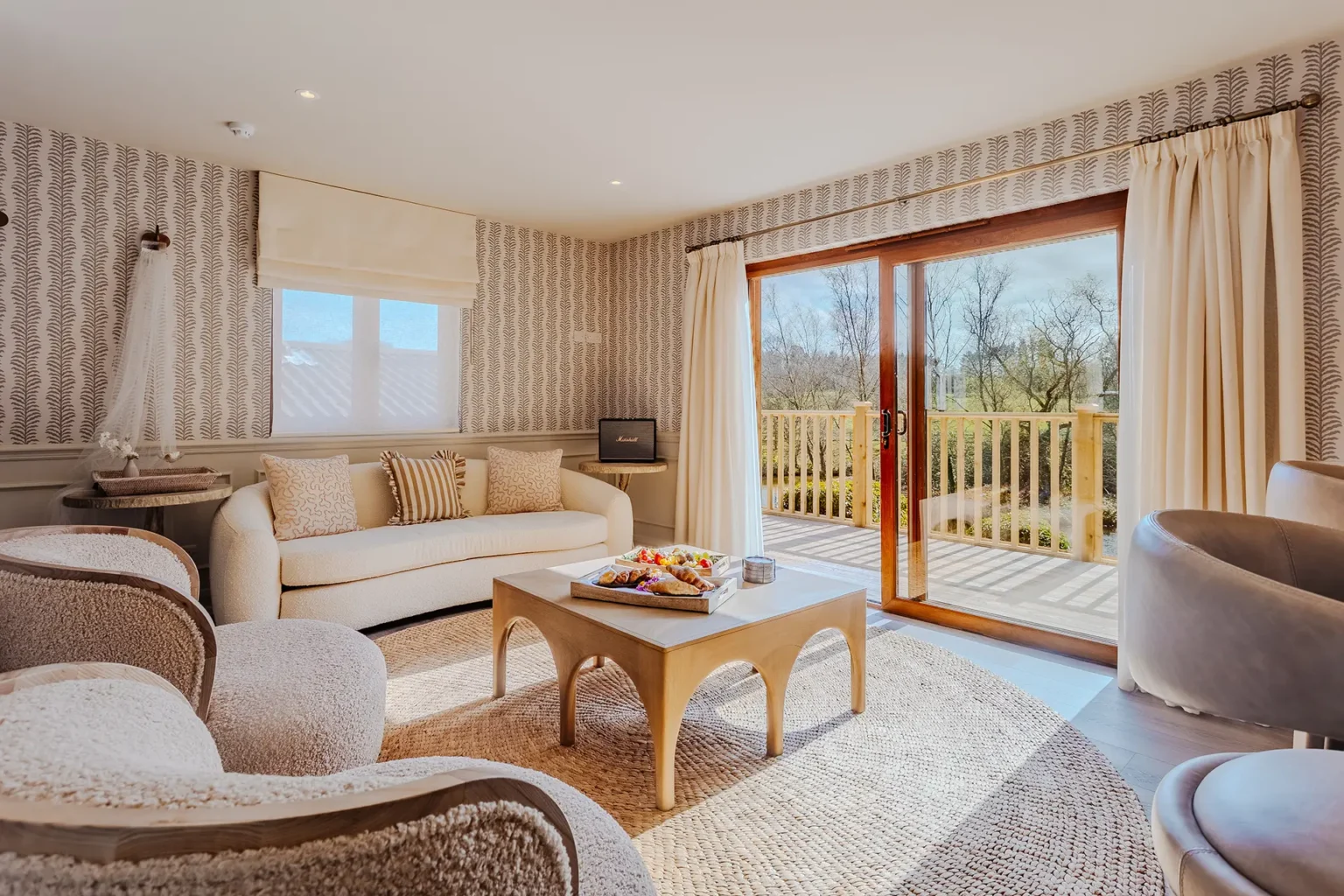 brookfield barn lakeview seating area with view